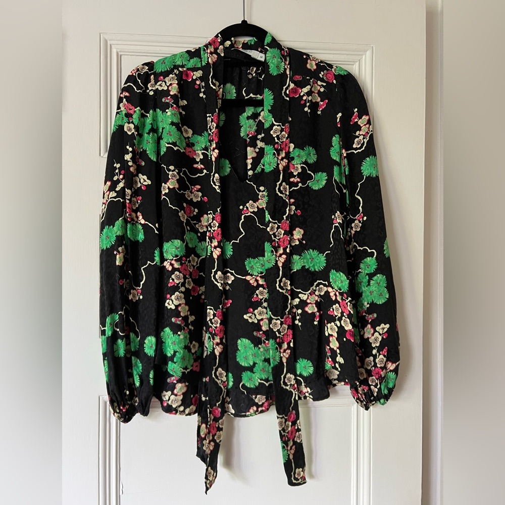 Rixo London Jovie tie neck blouse. Size M.